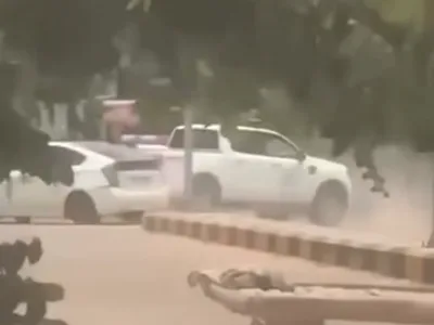 中国男子肇事逃逸并暴力抗法 巴域市警方开枪击爆轮胎抓人