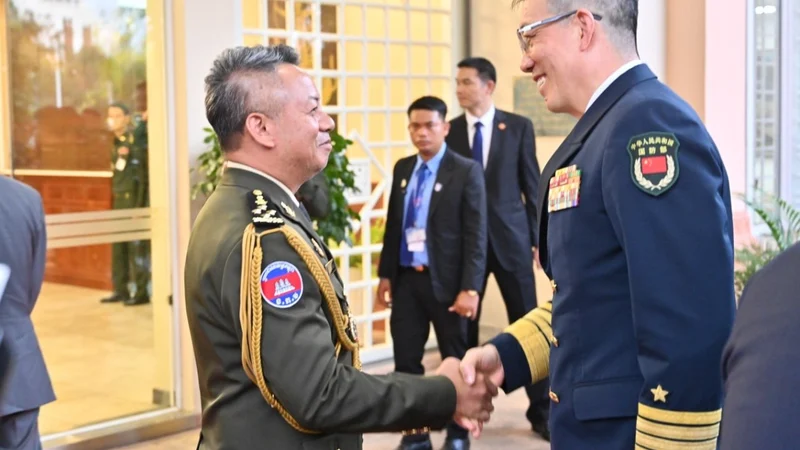 柬埔寨防长：中方将继续支持柬军队现代化建设