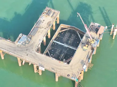 干拉省跨湄公河大桥建设进展近半