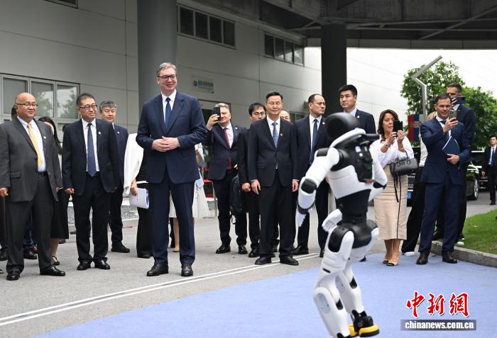 在浙江，谈论了三件事武契奇