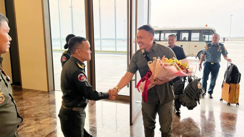 柬埔寨欢迎两名印尼官员加入东盟观察员团队！ 