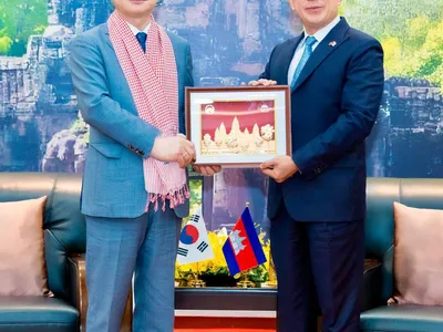 柬韩加强合作推动旅游业发展