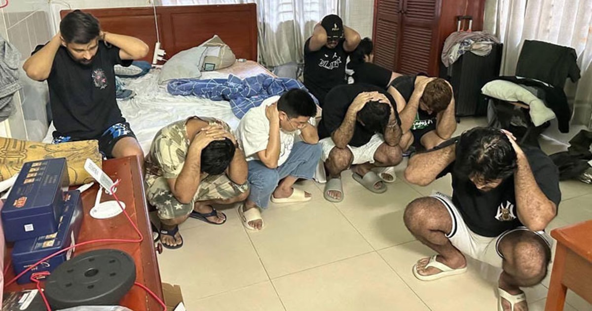 西港警方突袭一涉电诈别墅，20名嫌疑人落网！