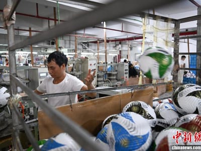 中国“小商品之都”义乌抢滩美加墨世界杯市场