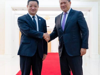 洪玛奈首相会见中国公安部副部长杨维林