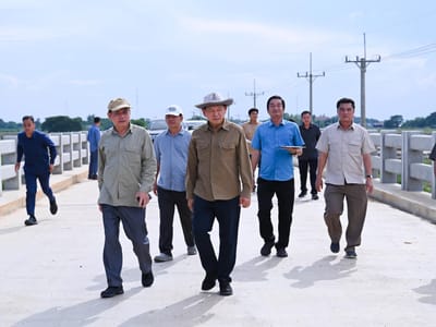 柬埔寨农村发展部长视察马德望省三条农村道路