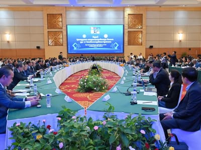 柬埔寨政府与私营部门举行会议，旨在优化制造业及中小企业营商环境