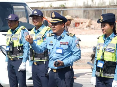 西港加强亡人节交通安全宣传