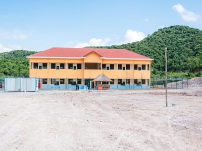 柬内政部长视察白马省监狱建设进度