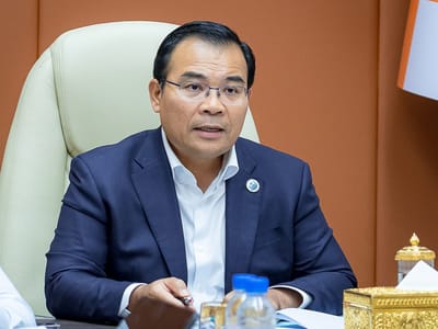 柬埔寨气象部长向退伍军人协会捐赠1000万瑞尔
