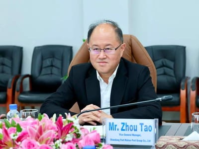 柬埔寨公共工程与运输部部长会见日照港集团代表