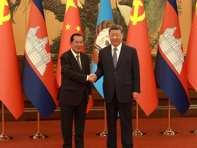洪森告诉习近平主席：无论世界如何变化，柬中友谊坚如磐石！