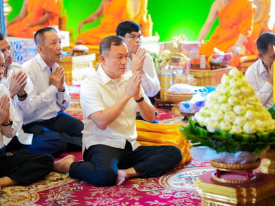 金边宪兵司令参加亡人节祭祀活动