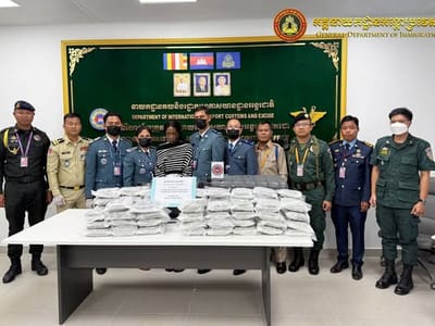 外国女子在德崇国际机场被捕，行李内查获逾40公斤疑似大麻物品
