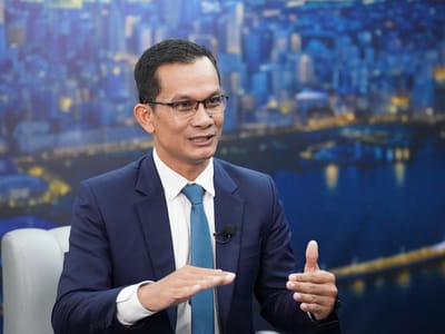 专家建议民众通过正规渠道解决金融服务争议，勿盲目发布社交媒体