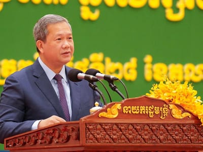 洪玛奈首相会见优秀毕业生代表