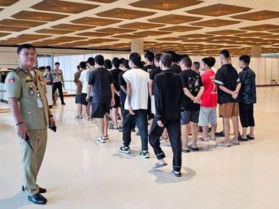 164名中国籍人员涉嫌网诈等违法行为被柬埔寨驱逐出境