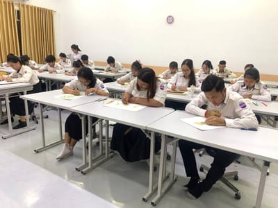 柬埔寨国家理工学院鼓励青年学习建筑与工程技能