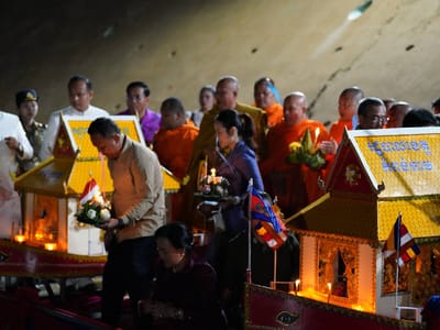 柬埔寨磅湛市举办送水节庆祝活动 五天内接待游客近70万人次