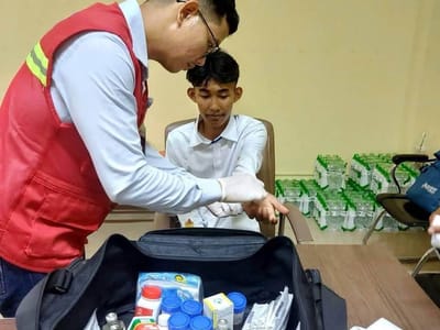 马德望省三名考生遭遇车祸，带伤坚持参加高考