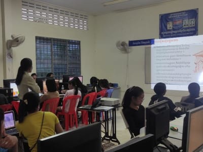 拜林省近3000名贫困青年通过技能培训项目获得就业机会