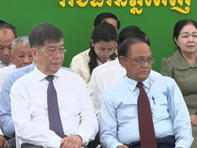 柬埔寨矿产与能源部部长向退休官员致谢