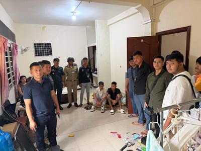 西哈努克省警方逮捕4名中国籍嫌犯，涉嫌暴力抢劫并强迫转账
