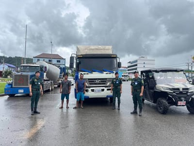 西港警方加强道路巡逻，提醒大型车辆驾驶员遵守交通法规