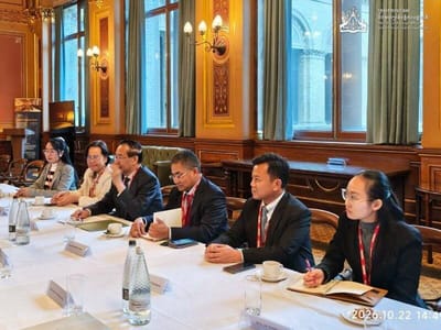柬埔寨与英国探讨外交培训与技能开发合作