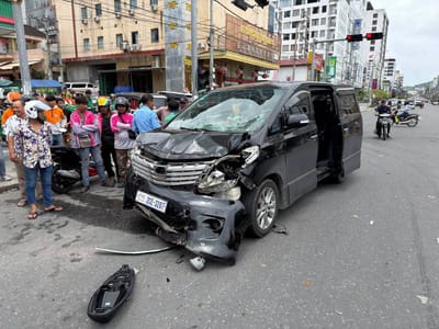 西港突发车祸 致3人重伤含1名儿童