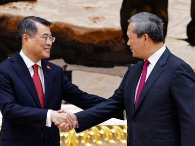 柬埔寨首相洪玛奈与越南总理黎明兴举行双边会谈