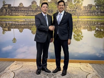 柬埔寨驻韩大使会见WeLoveU基金会秘书长