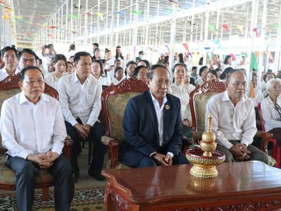 柬埔寨举行宗教仪式，缅怀为国牺牲的英雄烈士
