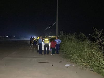 金边发生致命车祸 路虎车撞摩托车致人死亡后逃逸