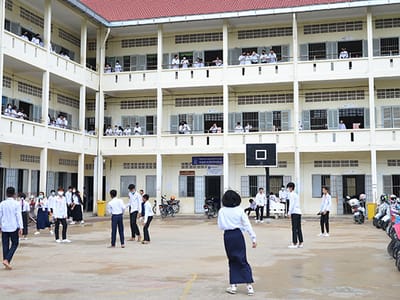 柬埔寨教育部要求学校加快办理土地产权证及更新住户信息
