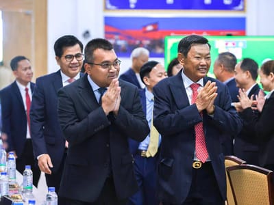炳菩涅部长主持政府-私营部门论坛运输和基础设施工作组会议 - 图片2