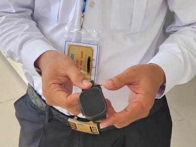 柬埔寨暹粒省三名考务人员因佩戴智能手表被反腐机构记录