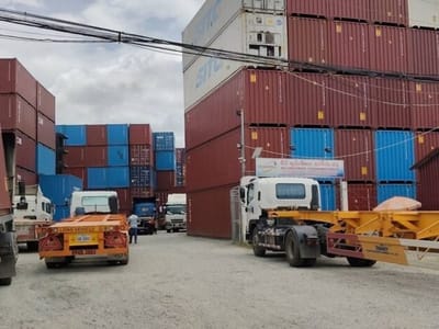 金边波森芷区政府限期一周：干码头须整治集装箱卡车乱停乱放问题