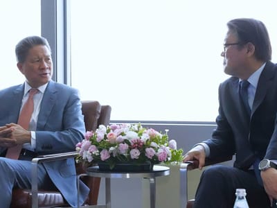 孙占托副首相在首尔与三星电子公司高层举行会谈！