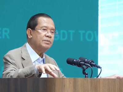 洪森亲王严厉警告：企图推翻合法政府必“露头就打”