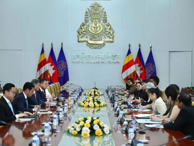 柬埔寨发展理事会会见国际理性饮酒联盟代表团