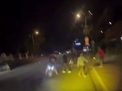 金边警方逮捕6名涉嫌拦车并殴打司机的嫌疑人