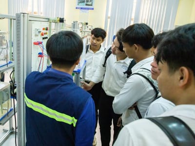 吴哥国立理工学院开展职业教育导向活动