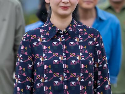 柬埔寨商业部部长慰问拜林省一线驻军官兵
