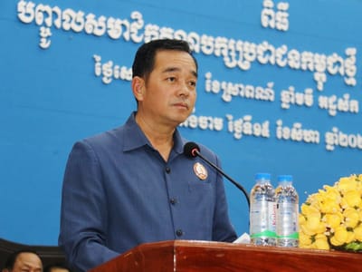 柬埔寨人民党磅湛省支部迎来605名新成员