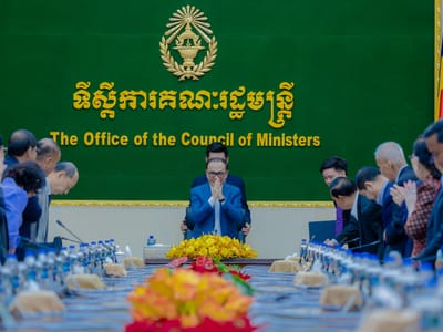 柬埔寨常务副首相主持内阁办公厅内部会议