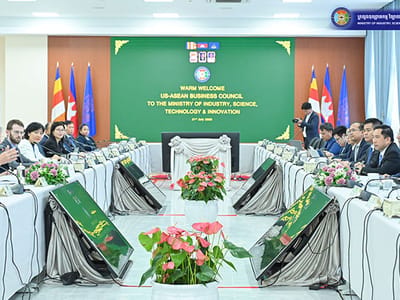 美国企业对柬埔寨经济增长充满信心 多家行业巨头组团访柬