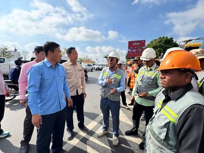 金边市启动排水系统清理行动 全面备战雨季防洪