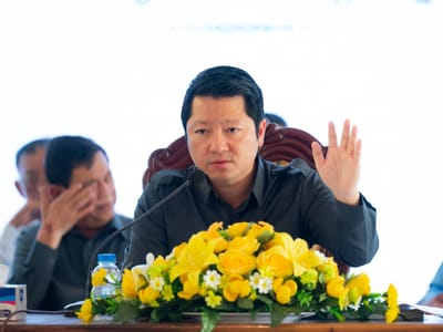 苏速肯指示党工作组高度重视党员卡发放工作