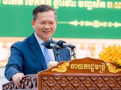 洪玛奈支持为贡布省“幸福之手”雕像增添高棉艺术元素